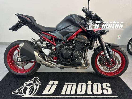 KAWASAKI Z900 KAWASAKI Z900